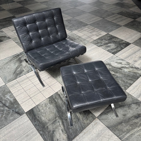 Barcelona chair with ottoman