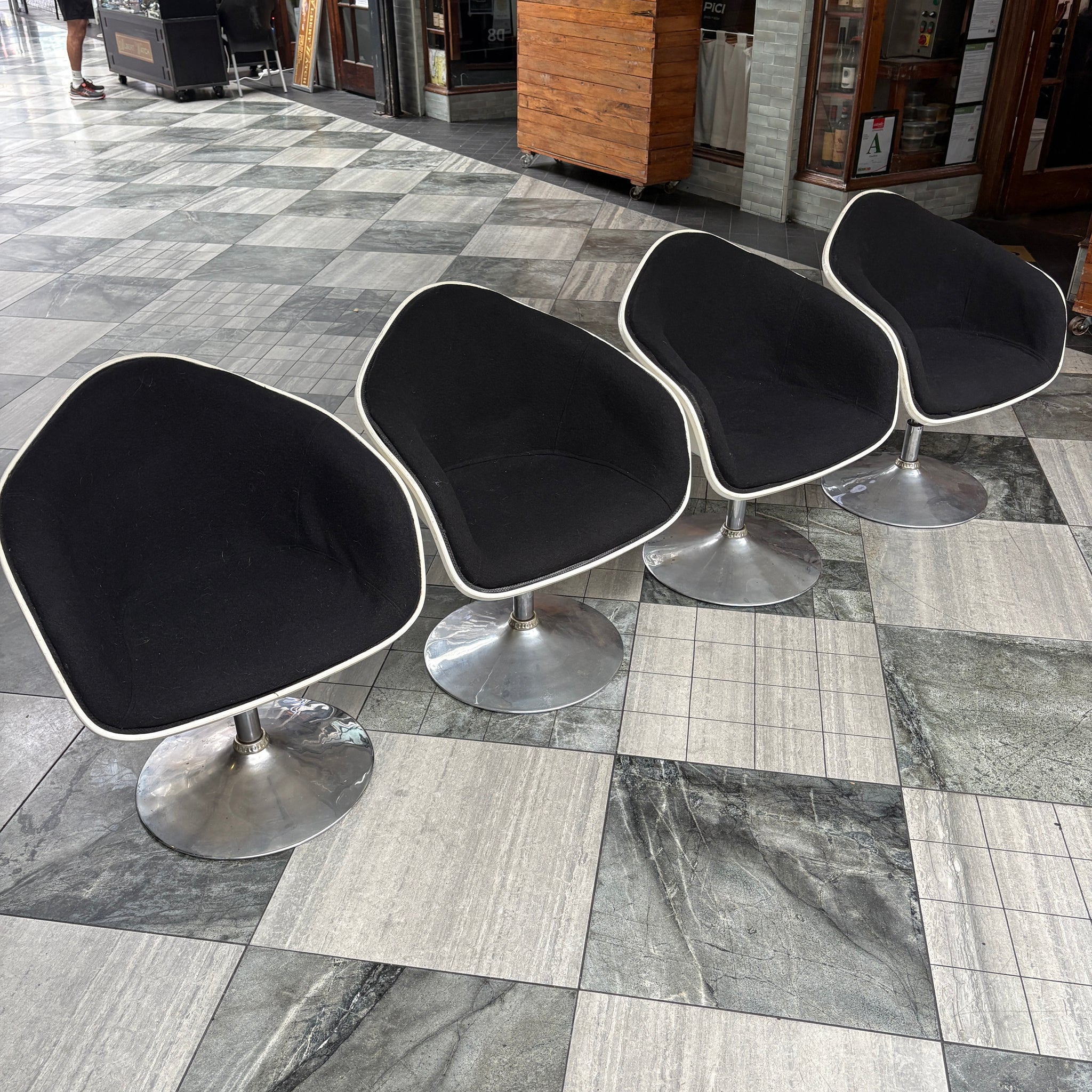 Original 1960s Tulip Swivel Base Adjustable, Space Age Chairs + Table