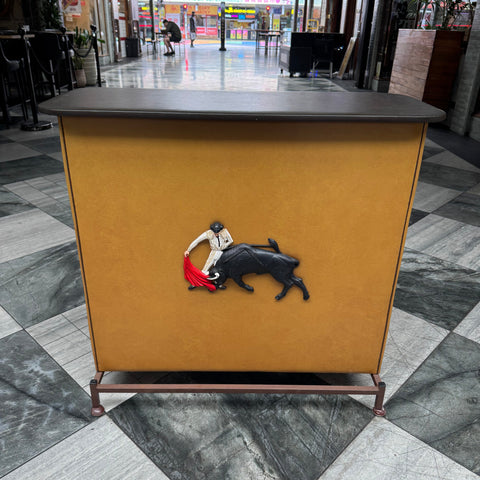Retro drinks bar, with Matador & padded top