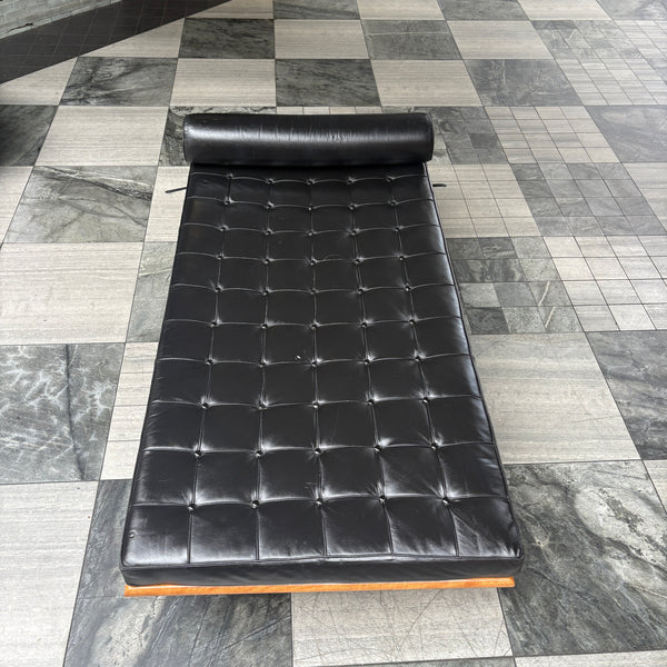 Barcelona Day Bed