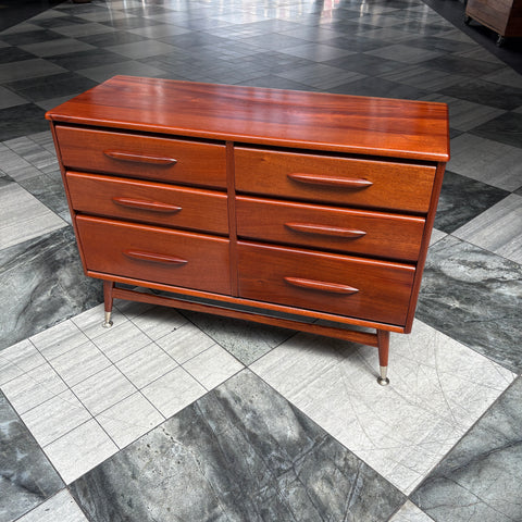 Stunning mohogony lowboy dresser