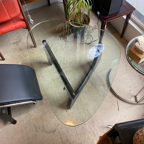 Noguchi table