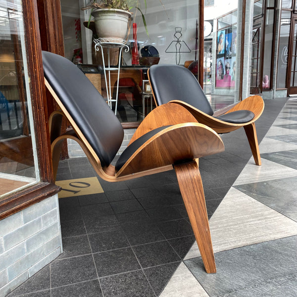 Hans Wegner shell chair