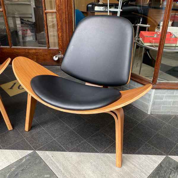 Hans Wegner shell chair