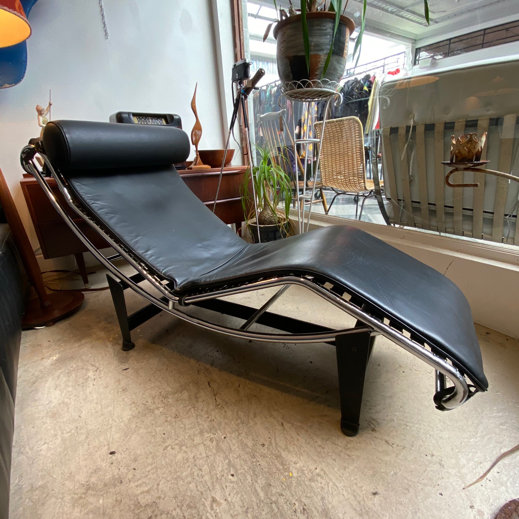 Le Corbusier LC4 Chaise Lounge