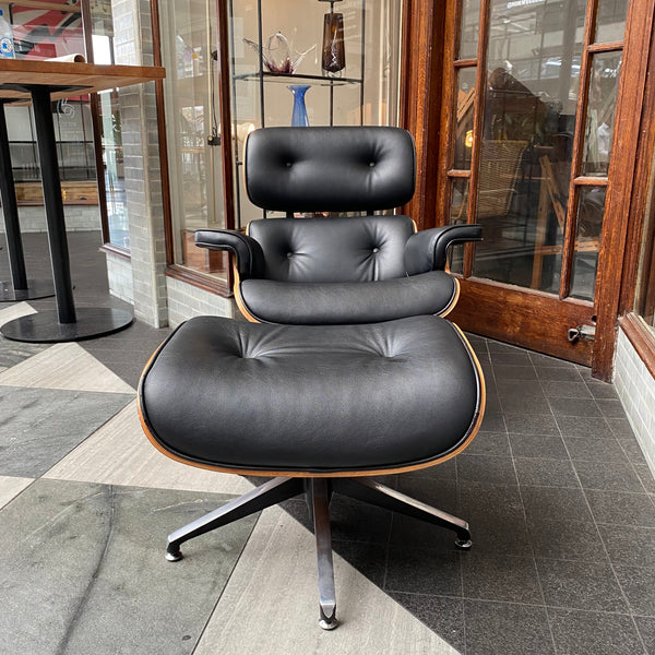Charles Eames Chair & Ottoman