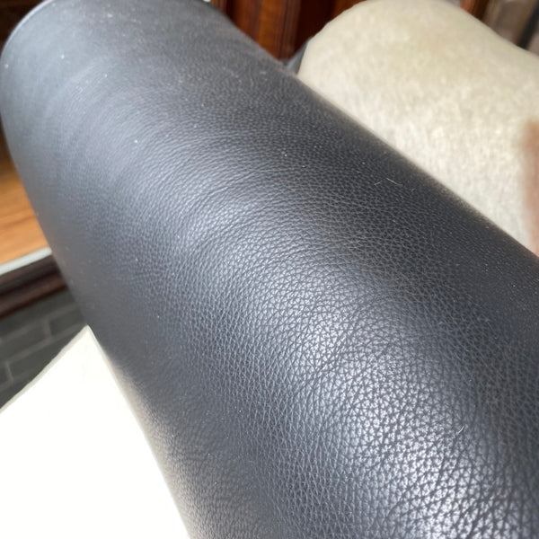 Le Corbusier LC4 Chaise Longue  - rare cow hide covering