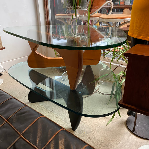Replica Noguchi Coffee Table