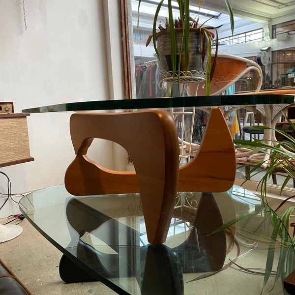 Replica Noguchi Coffee Table