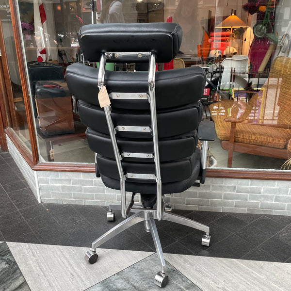 Mid-century style office chair
