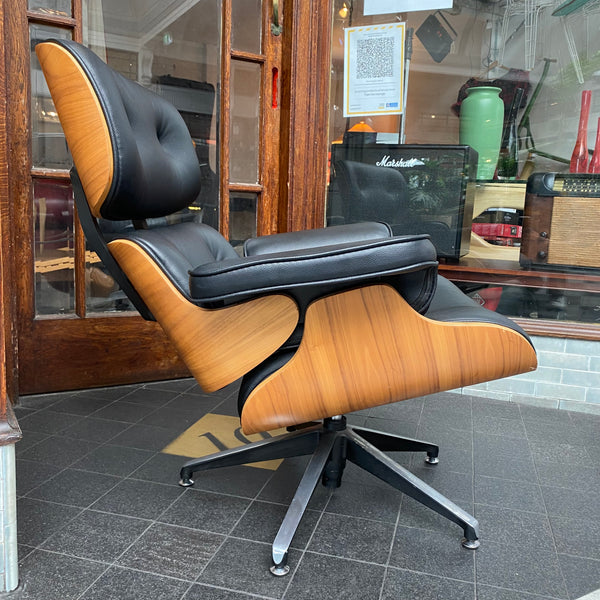 Charles Eames Chair & Ottoman