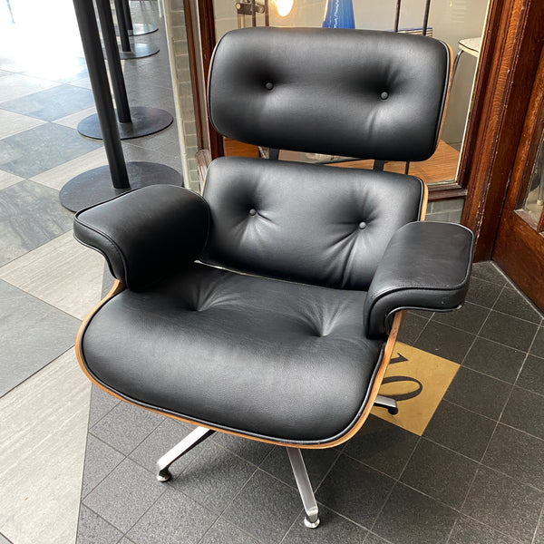 Charles Eames Chair & Ottoman