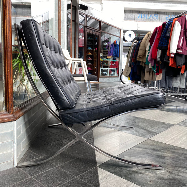 Black Barcelona chair