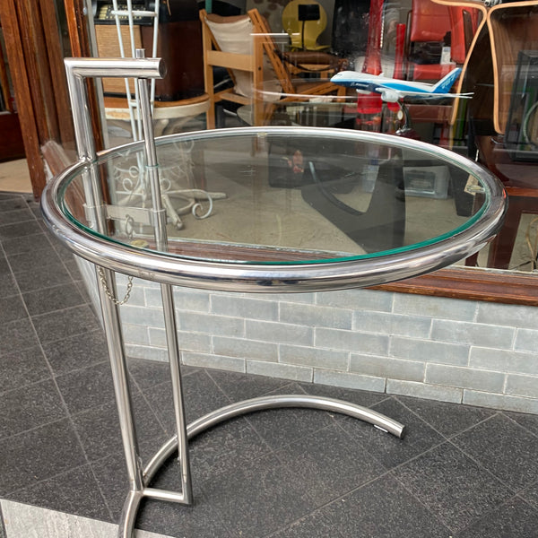 Eileen Gray side table